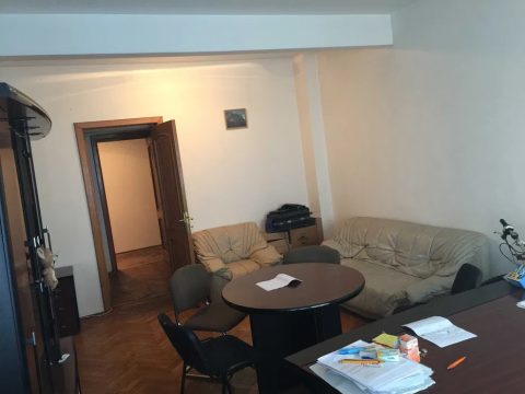 Centrul Vechi | 2 Camere 80mp | Balcon | Rezidential/ Firma