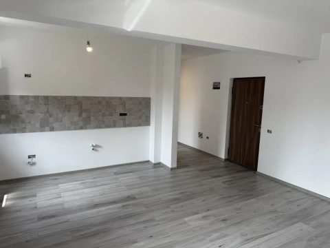  Apartament 3 Camere Fundeni  Parter 