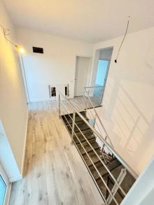 Casa  4 Camere  Dobroesti Parter + Etaj + Pod  — fotografie 8