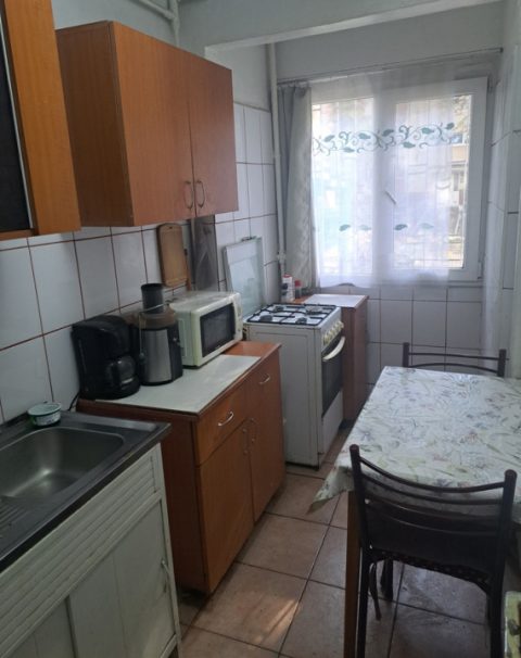 2 Camere Berceni , Bd Brancoveanu | Parter | geam la baie