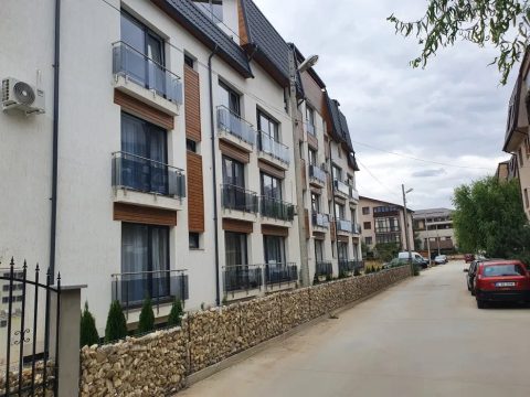  Apartament 3 Camere Central Dobroesti Doinei Parcare 