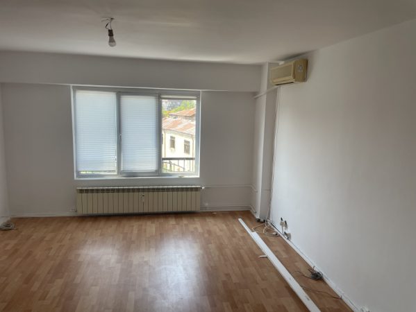  Apartament 3 Camere P-ta Alba Iulia Bucuresti,ideal Sediu Firma