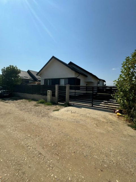 Casa 3 Camere Central Vidra
